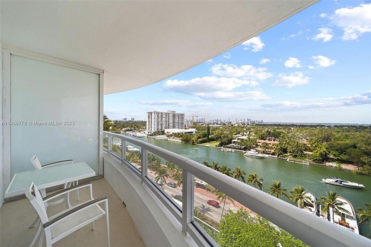 Fontainebleau Corner Unit New Reno 2bdrm 3bath * Miami Beach