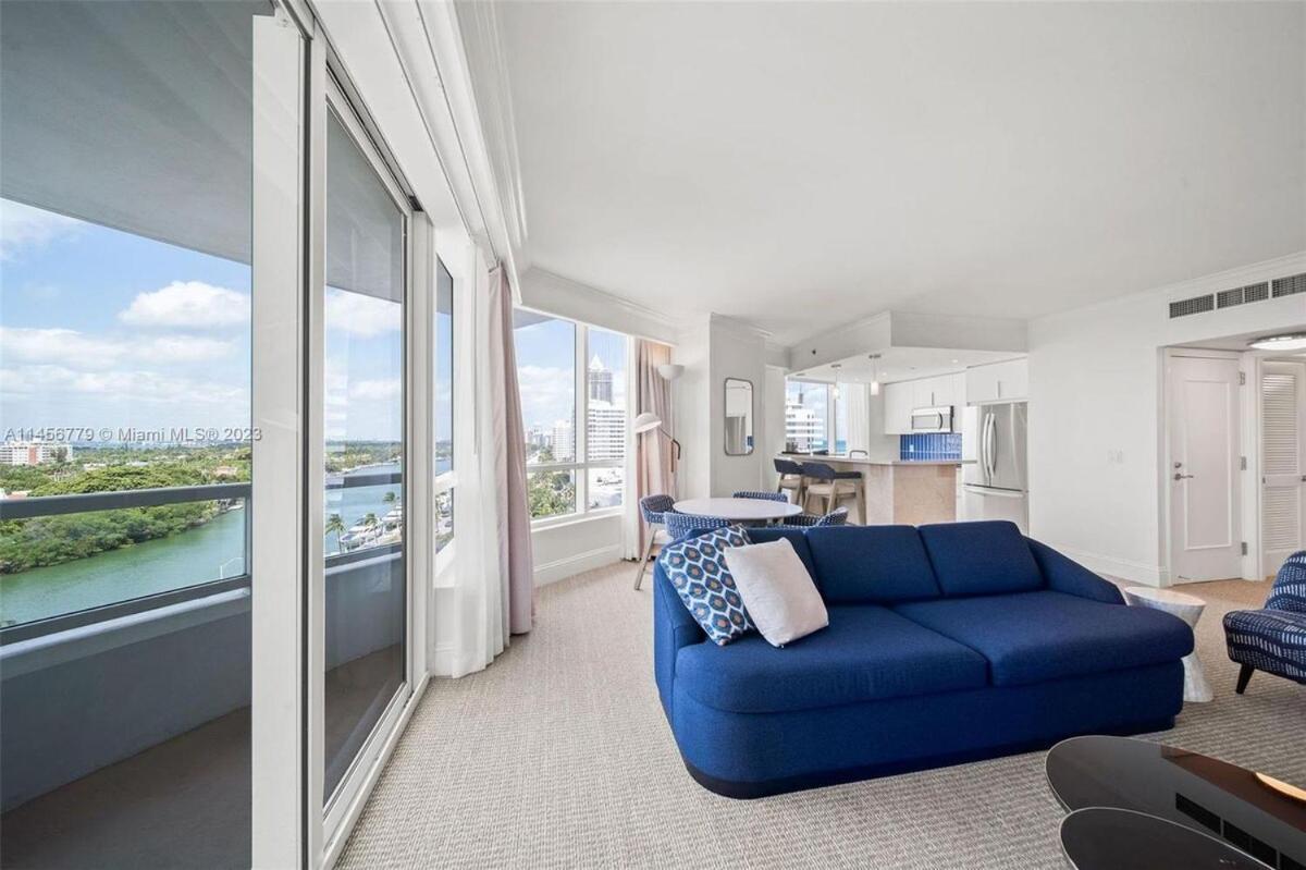 Apartment Fontainebleau Corner Unit New Reno 2bdrm 3bath *