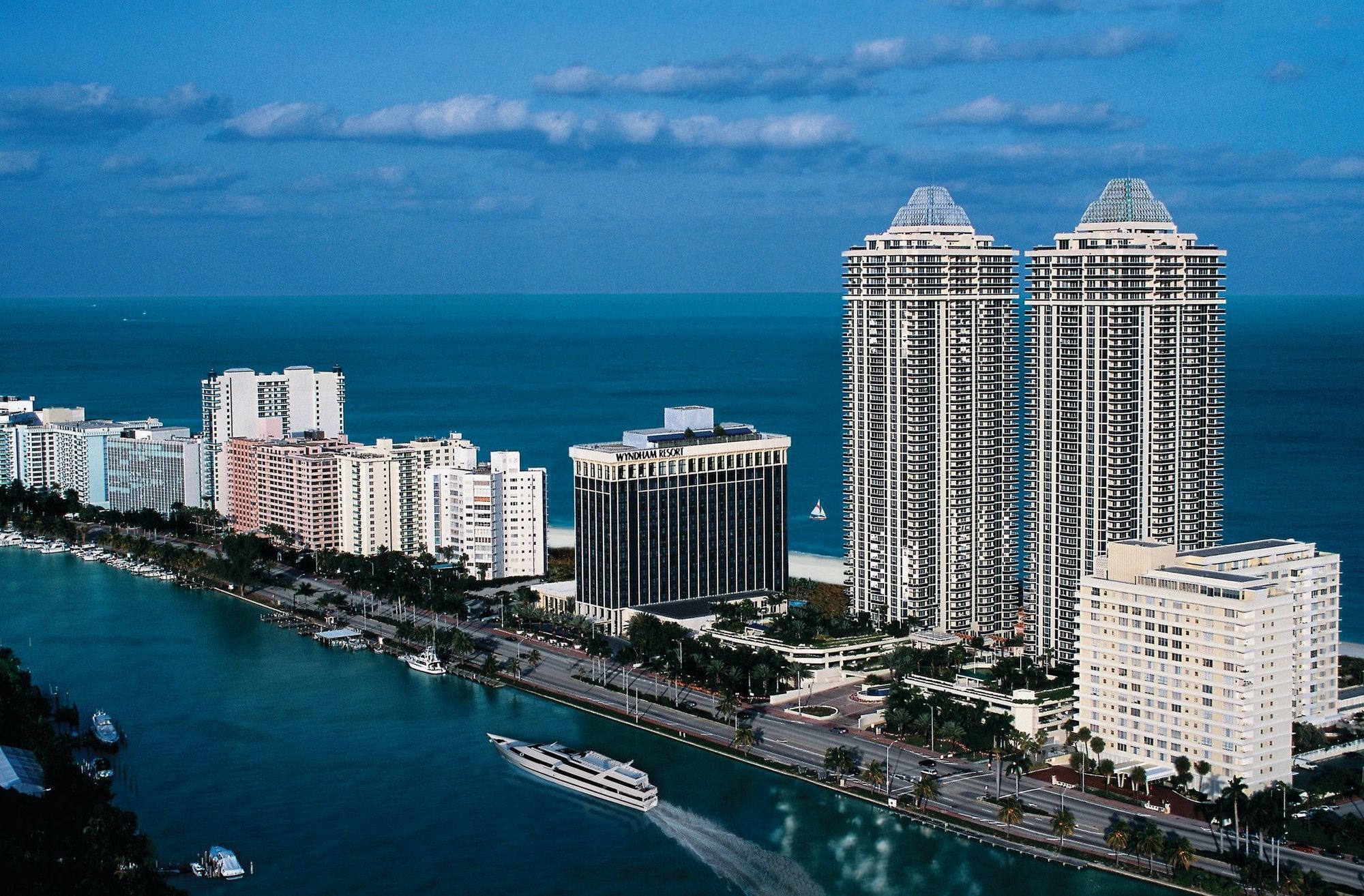 Resort Miami & 3*