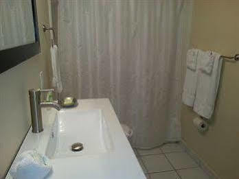 Castle Beach By New Point Miami Hotel 3*