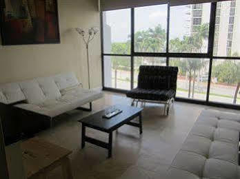 Castle Beach By New Point Miami Hotel