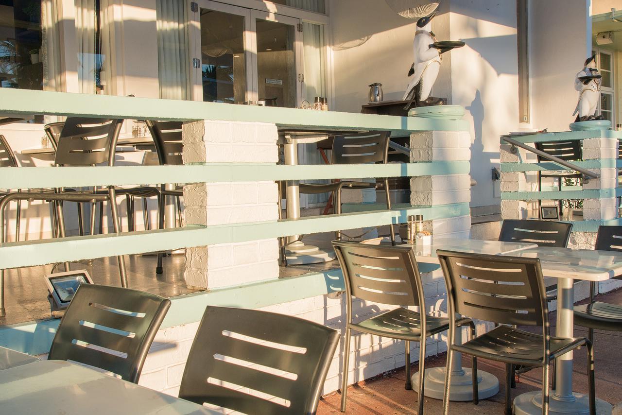 Penguin Hotel 3*