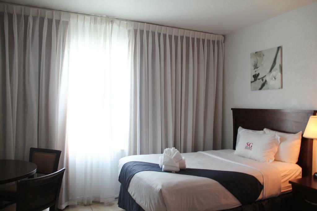 Casablanca On The Ocean East Tower Hotel 3*
