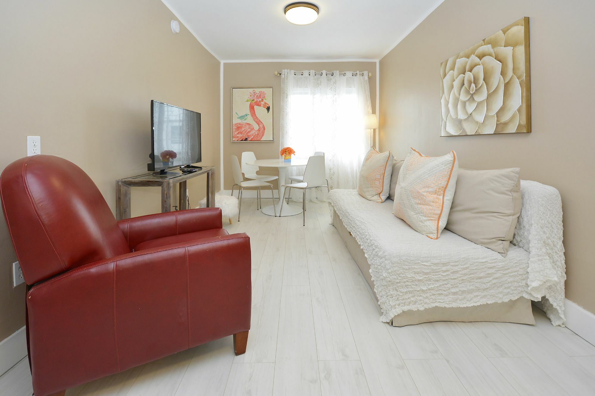 335 Ocean Walk Apartment *