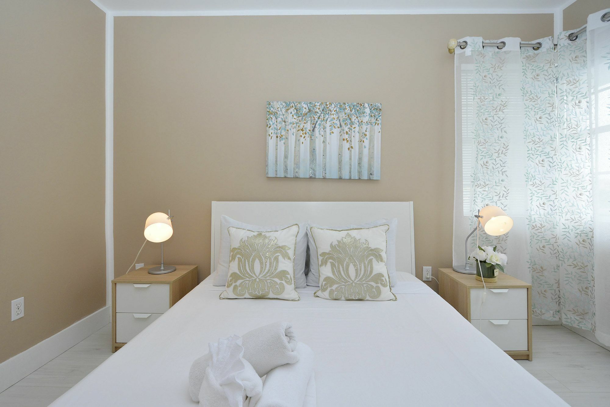 335 Ocean Walk Apartment