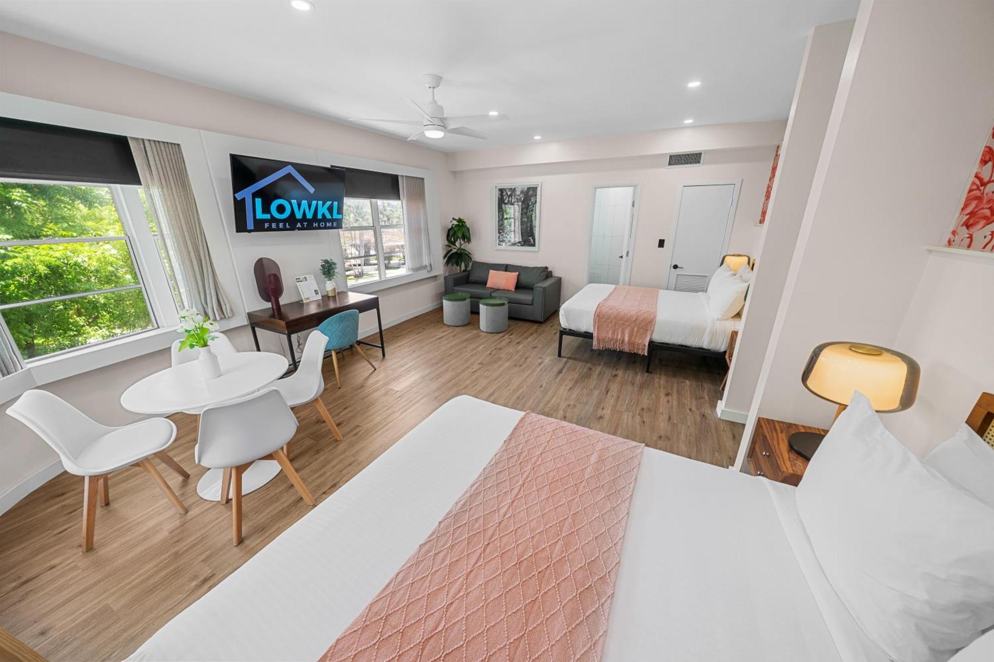 Hotel Greenview By Lowkl