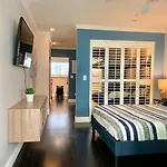 Studio On The Beach 1Br + Wifi