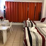 Casablanca On The Beach, Oceanfront Studio Miami Beach