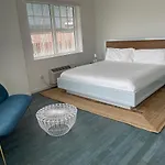 Sobeny Variety Hotel