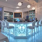 Red South Beach Hotel