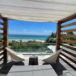 Large 1 Bedroom Apartment At Roney Palace Sleep 8