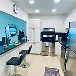 Ocean Reserve Piso 9 - Str 2412