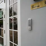 The Julia Hotel (Adults Only)