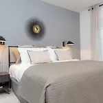 Park Ave Suites