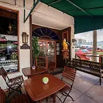 Norman\'S Hotel And Dining