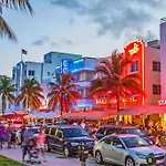 Amazing Apartment In South Beach, Ocean Drive