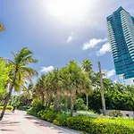 Setai Oceanview 2/2 Luxury Residence