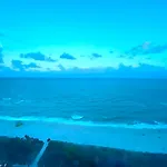 Large Beautiful Penthouse Ocean Front With Beach Access And Free Parking In Miami Beach