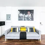 1 Bedroom 5 Minutes Walk To Beach On Washington Ave