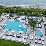 Roney Palace Retreat