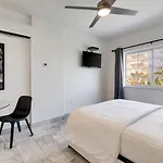 Best Location In Sobe - 2 Min To Beach & Ocean Dr