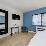 Starlite Hotel