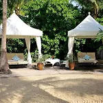 South Seas Hotel