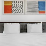 Starlite Hotel