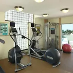 Hilton Vacation Club Crescent On South Beach Miami