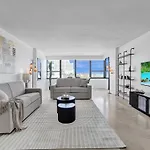 Oceanfront Haven Retreat Beach Service 502