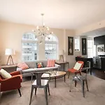 2 Bedroom 2 Bath Apartment On 7 Th Collins Ave