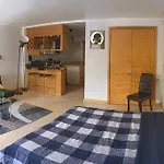Cozy Studio, Walk To The Beach, Restaurants, Bars