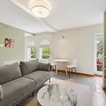 Kasa El Paseo Miami Beach
