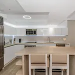 1 Hotel King Suite 1Br 1 5Ba