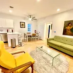 20 Guests Luxurious South Beach Suite