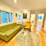 8 Guests Luxurious Elegant South Beach Suite