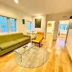 8 Guests Luxurious Elegant South Beach Suite