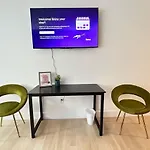 Retro Charm With Modern Comfort Miami Beach