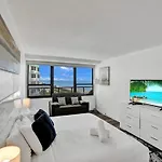 Beautiful Condo In Resort 1004