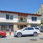 2 B/R W/Private Balcony, Heart Of South Beach Deal