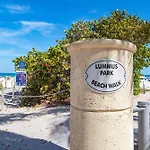 Fun & Value Ocean Dr, South Beach, Steps To Beach