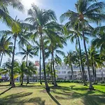 Chic Large Studio Apt Near Ocean Drive South Beach