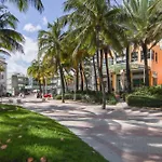 Balcony Beach View W/2 Queen Beds, Ocean Dr Beach