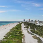 Balcony Beach View W/2 Queen Beds, Ocean Dr Beach