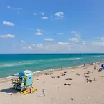 Steps 2 Beach, Prime Ocean Dr Condo W/2 Queen Beds
