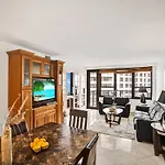 Perfect Ocean View Condo Beach Service 1109