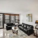 Perfect Ocean View Condo Beach Service 1109