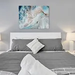 Awesome Beach Condo With Resort Amenities 1016