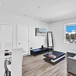 Miami Beach Home, 7 Guests, Steps From The Beach