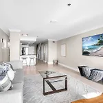 Ventur Loft 2-Story Beachfront With Ocean Views